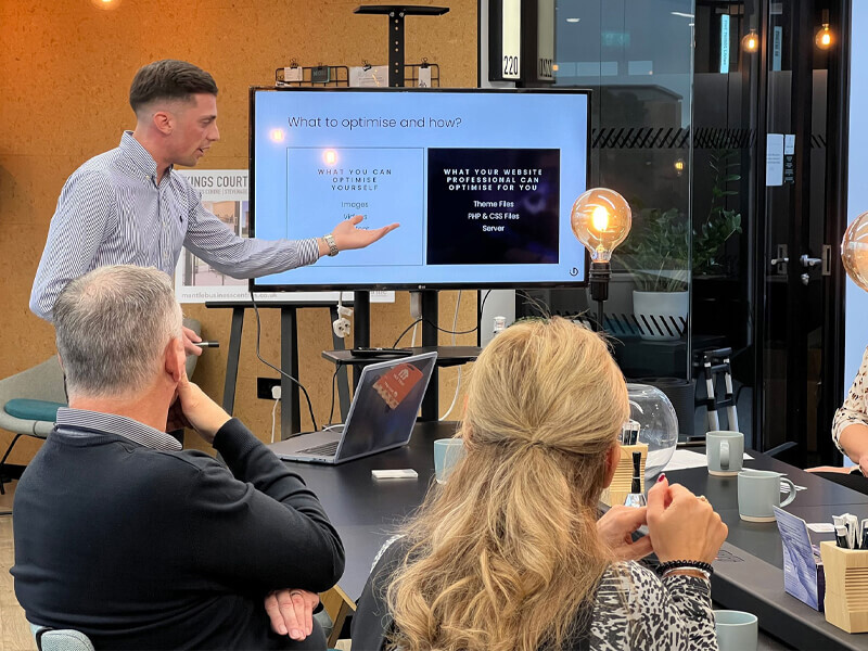 Identity Creative Blog Presentation